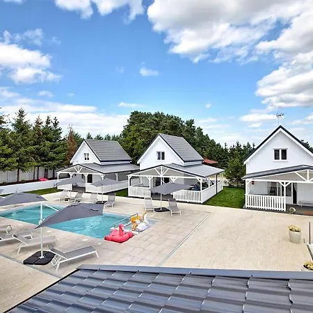 Pet Friendly In With Swimming Pool
